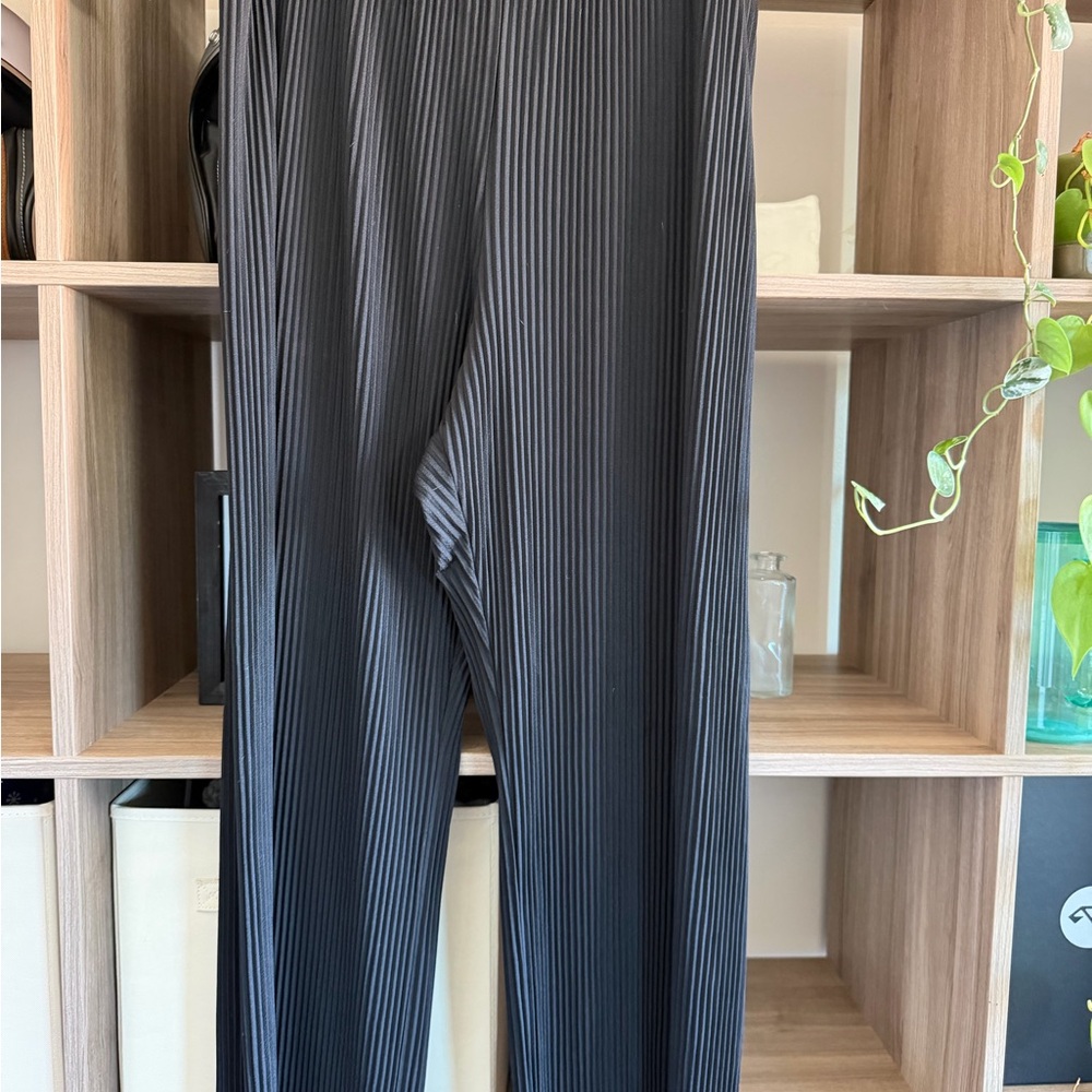 Uniqlo Black Wide Leg Pants